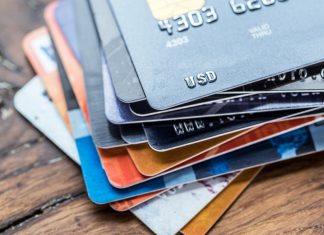 В Рунете активно регистрируют сайты, предлагающие купить фальшивые базы с данными банковских карт