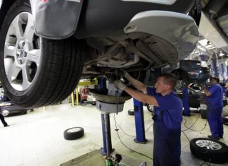 Возвращаемся на СТО официального дилера: есть ли в этом смысл?