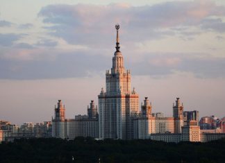 Ценные корочки: куда поступить, чтобы не остаться без работы