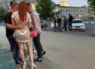 В Харькове мужчину, заявившего, что Крым «наш, российский», ударили ножом