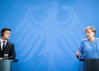 Меркель «сдала» Украину России – Арестович