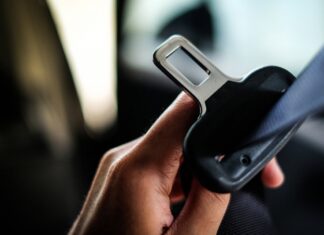 Непристегнутых за рулем камеры оштрафовали на 42 миллиона рублей