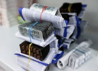 Рада запретила продажу лекарств детям до 14 лет