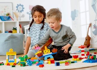 Какими игрушками дети хвастаются между собой?