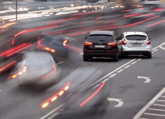 Неграмотные автоюристы должны компенсировать ущерб вместо страховщиков