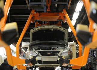 Россия за пять месяцев поставила за рубеж более 35 тысяч машин