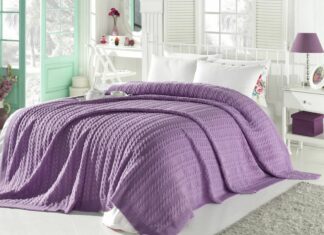 Уют создается милыми нашему сердцу вещами – например, плед на кровати