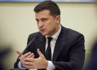 Зеленский призвал авторов покушения на Шефира «не передавать ему привет выстрелами из леса»