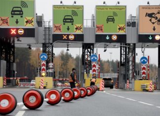 Минтранс предложил не пускать водителей-должников на платные дороги