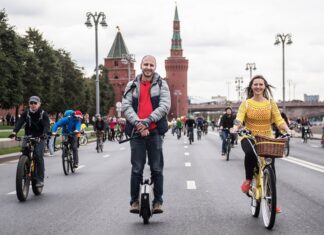 МВД и Минтрансу поручено разработать новую редакцию правил дорожного движения