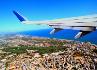 Как недорого слетать в Грецию из Харькова: поиск дешевых билетов