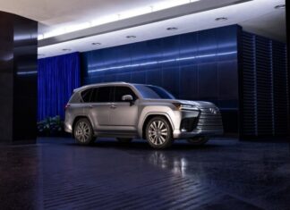 Lexus представил новый LX600 с пневмоподвеской и VIP-версией
