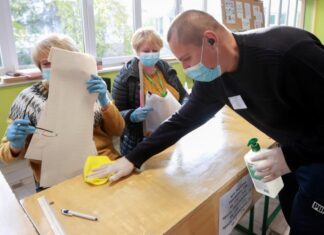 Надо ли иметь COVID-сертификат, чтобы проголосовать: ЦИК объясняет