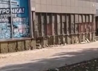 В Донецке «муравьи» разбирают пустующие здания, но открыт памятник «Мотороле» (фото, видео)