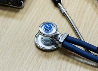 Врач, утверждавшая, что вакцинация – зло, умерла от ковида