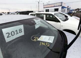 Россияне стали чаще продавать «свежие» автомобили