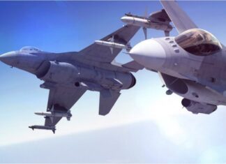 Американский истребитель последнего поколения упал в море