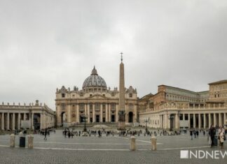 Россияне рассказали, куда полетят после открытия границ: Италия, Испания, Таиланд