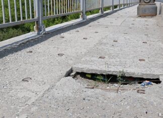 В американском Питсбурге накануне визита президента обрушился мост