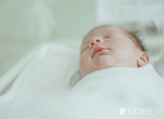 В Индии родился ребенок с восемью конечностями