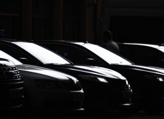 Путин вывел автомобили дешевле 10 млн рублей из-под «налога на роскошь»