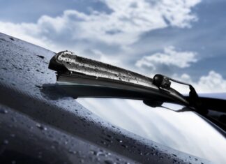 Когда и зачем нужно смазывать трапецию стеклоочистителей