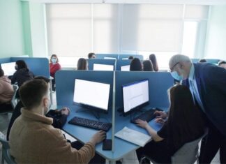 Нацпроекты помогают найти замену импортным технологиям, преподавателя и заняться собой