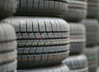 Германии грозит дефицит автомобильных шин из-за санкций против России
