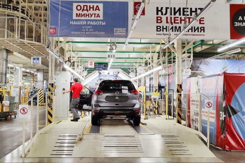 Nissan не возобновит производство машин в России до марта 2023 года
