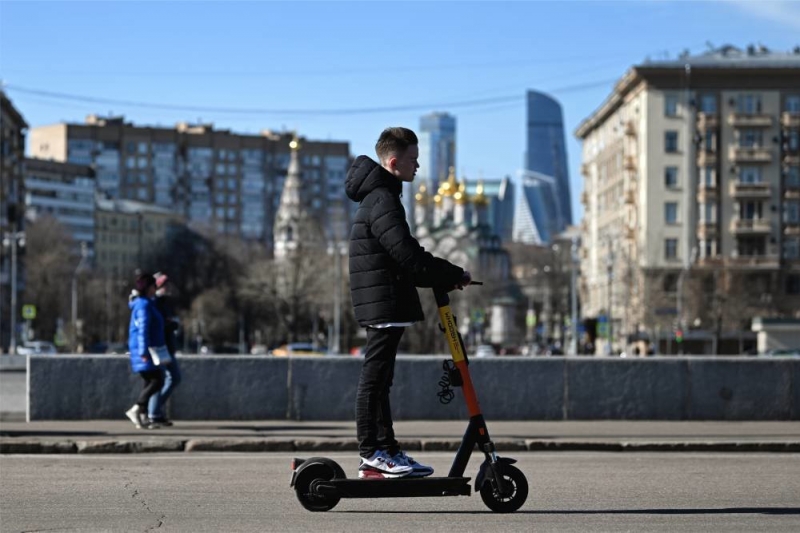 Скорость электросамокатов и моноколес ограничат до 25 км/ч