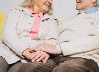 Дом престарелых — условия проживания, уход за пожилыми и критерии выбора учреждения